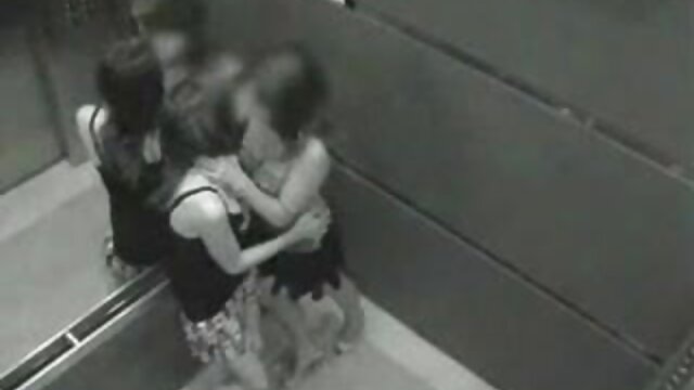Borongós sápadt bőrű ribanc anya fia porno videok Jenny One ad egy fejet a szabadban